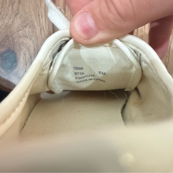 COACH  ETTA Casual BEIGE Logo lace Up Sneakers Size  5 M - Picture 5 of 6